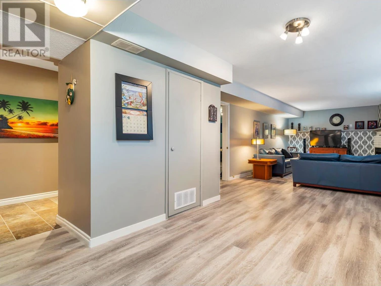 905 Crestwood Drive, Coquitlam, BC, V3J 5S4 - 28