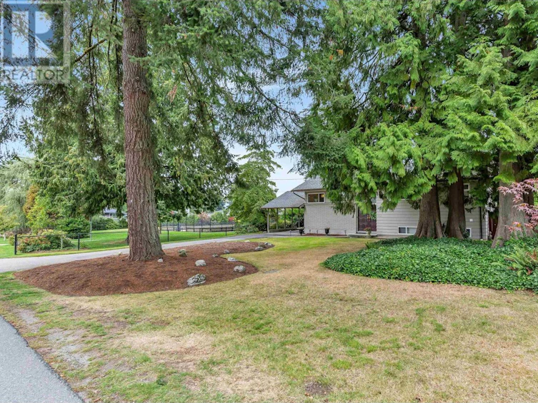 905 Crestwood Drive, Coquitlam, BC, V3J 5S4 - 4