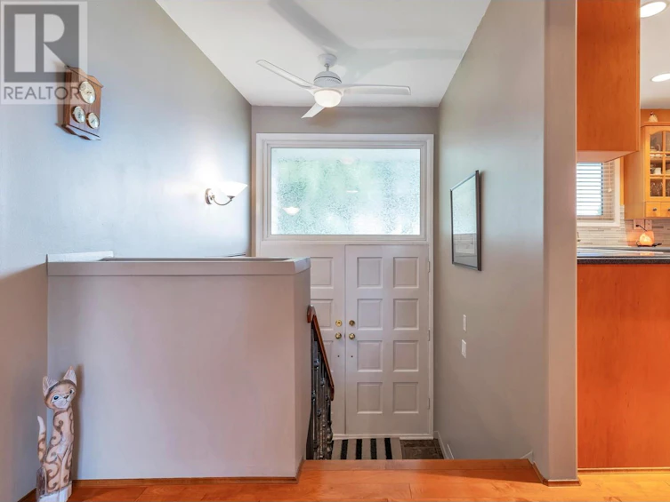 905 Crestwood Drive, Coquitlam, BC, V3J 5S4 - 5