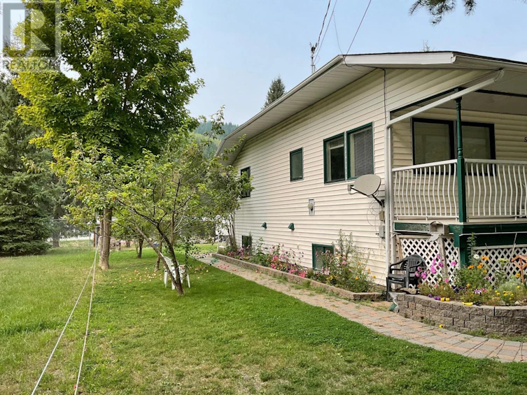 541 Kimberley N Avenue, Greenwood, BC, V0H 1J0 - 11