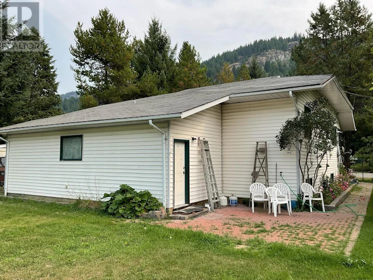 541 Kimberley N Avenue, Greenwood, BC, V0H 1J0 - 12