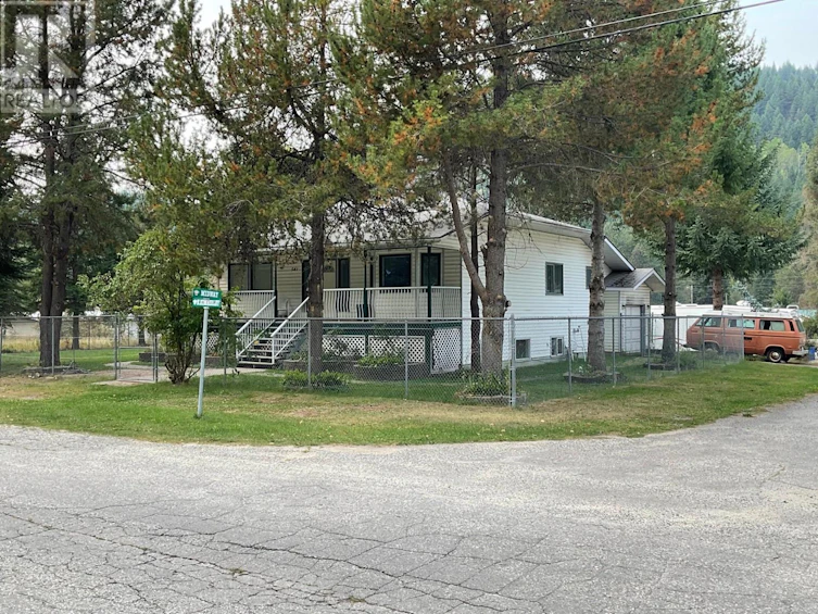 541 Kimberley N Avenue, Greenwood, BC, V0H 1J0 - 3