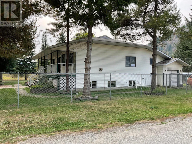 541 Kimberley N Avenue, Greenwood, BC, V0H 1J0 - 4
