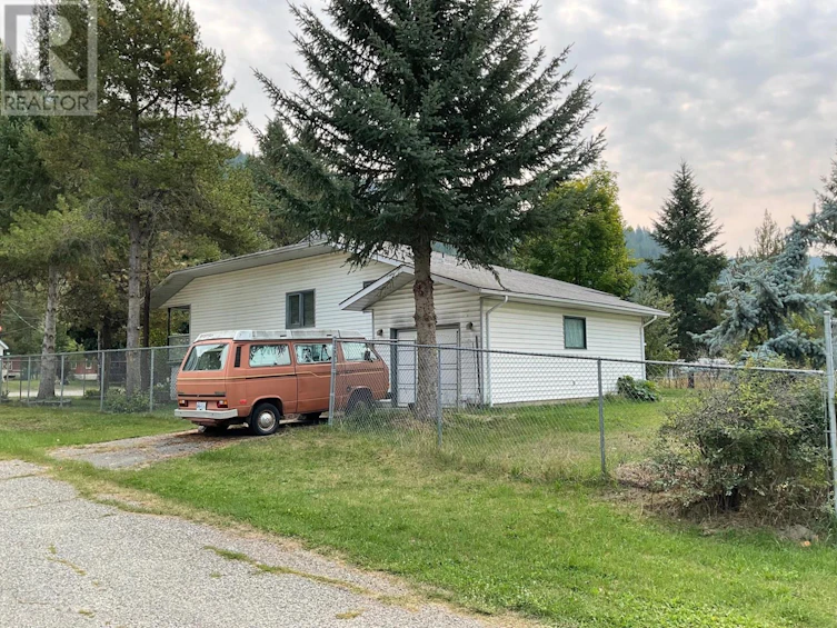 541 Kimberley N Avenue, Greenwood, BC, V0H 1J0 - 5
