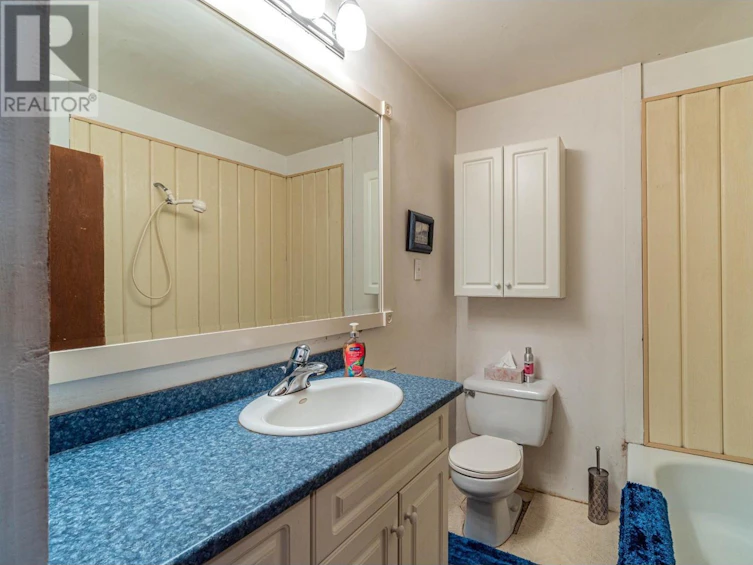 2044 Paul Lake Road, Kamloops, BC, V2H 1N8 - 21