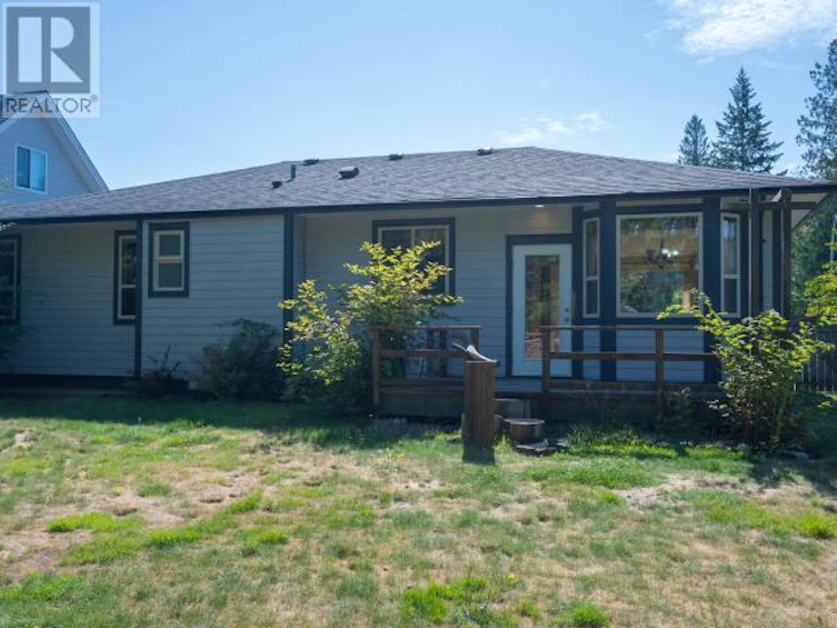 7313 Kemano Street, Powell River, BC, V8A 0A8 - 13