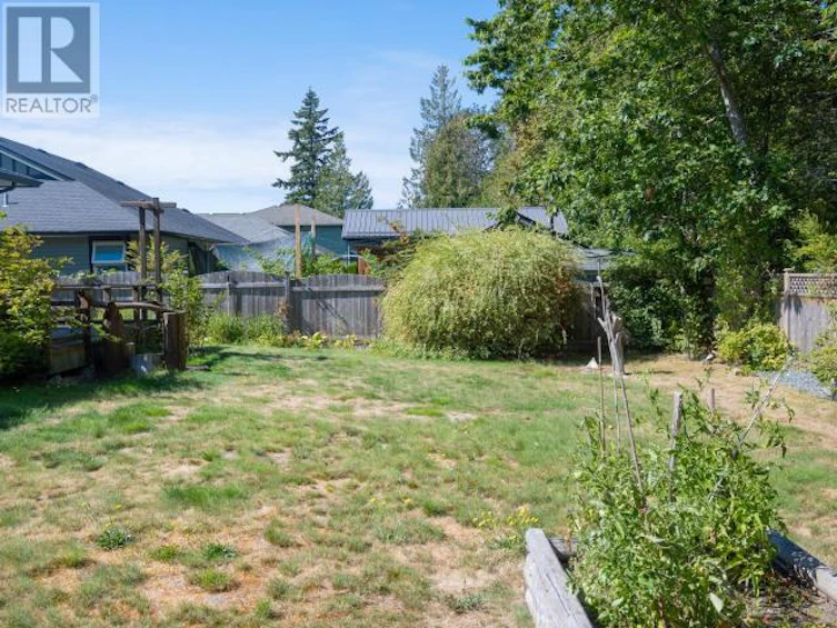 7313 Kemano Street, Powell River, BC, V8A 0A8 - 17