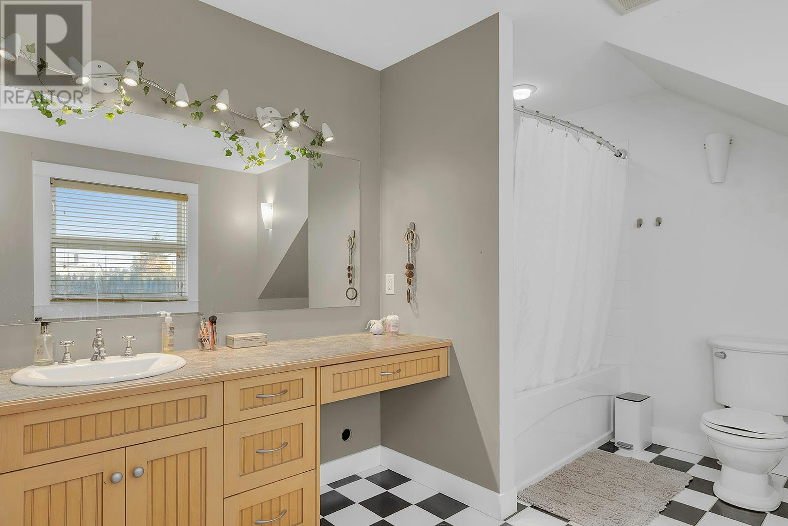 863 Coronado Crescent, Kelowna, BC, V1Y 6G1 - 46