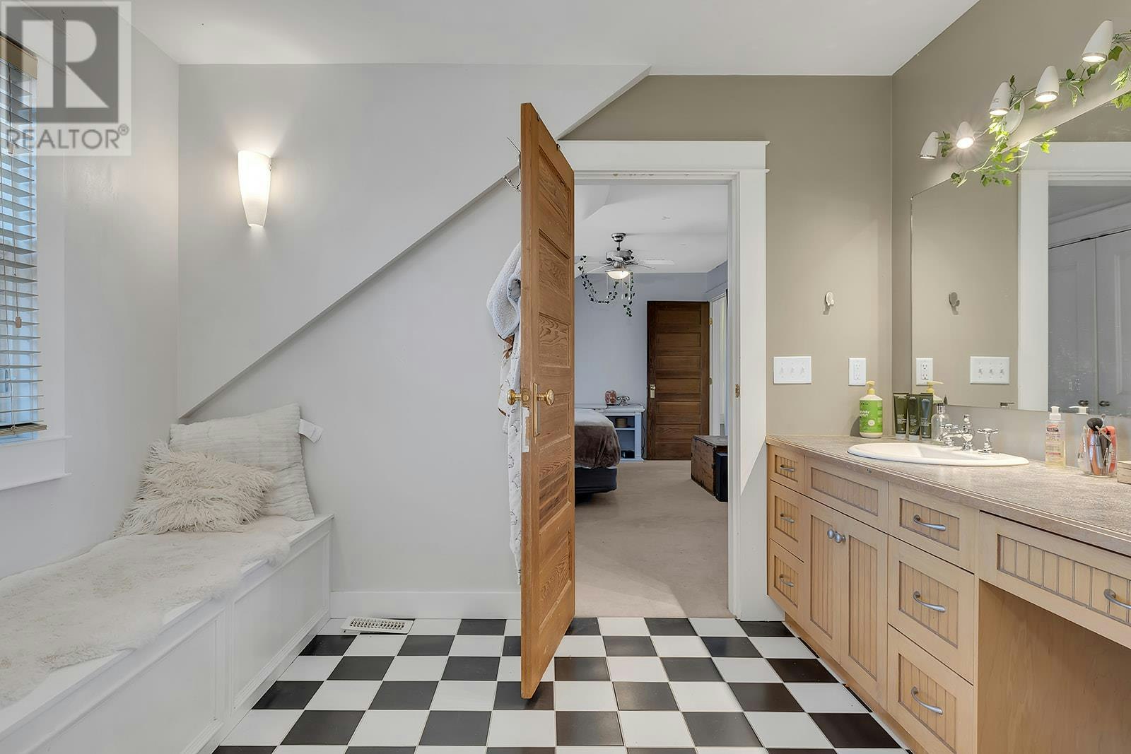 863 Coronado Crescent, Kelowna, BC, V1Y 6G1 - 49