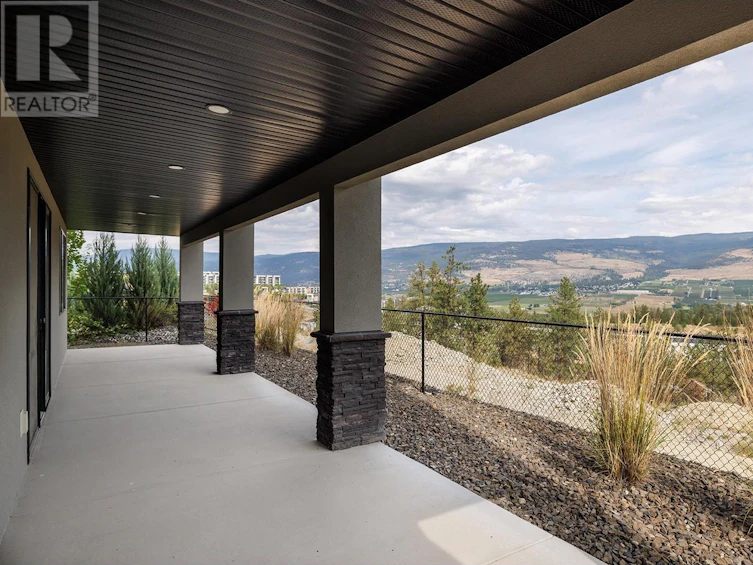 557 Acadia Street, Kelowna, BC, V1V 0A8 - 30