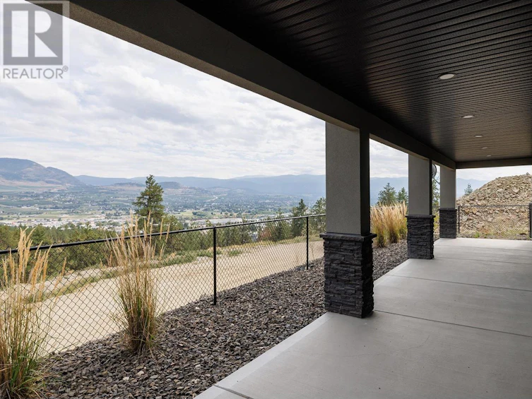 557 Acadia Street, Kelowna, BC, V1V 0A8 - 31