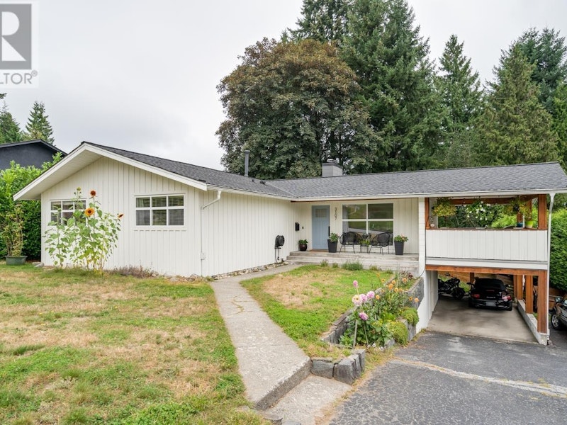 3107 Daybreak Avenue, Coquitlam BC V3C 2G5