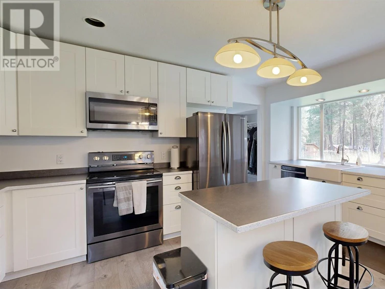 5070 Kinncum Road, 108 Mile Ranch, BC, V0K 2Z0 - 7