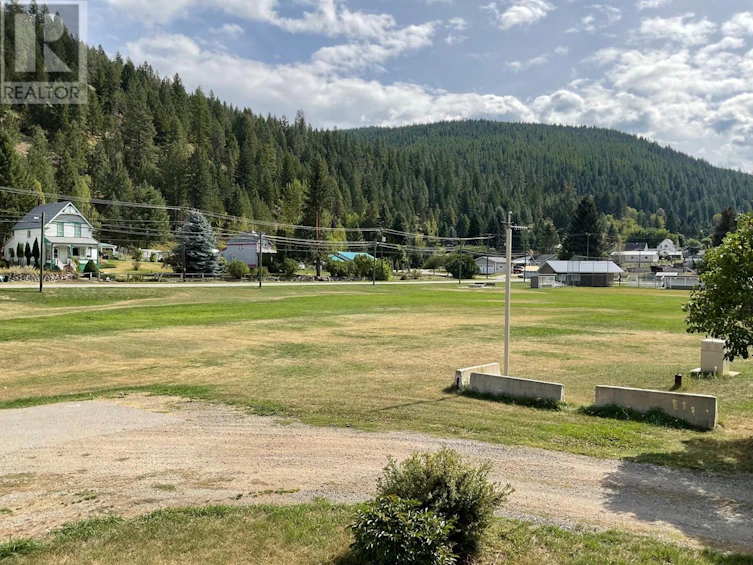 171 Government N Avenue, Greenwood, BC, V0H 1J0 - 16