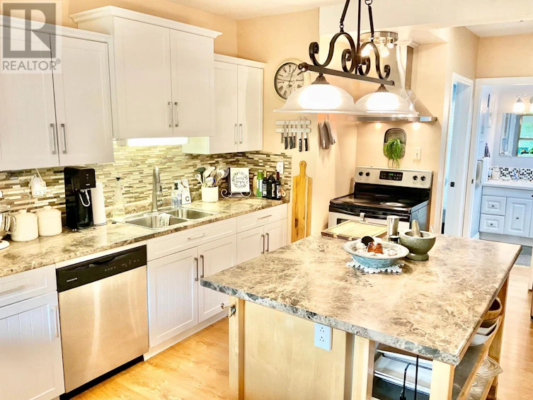 171 Government N Avenue, Greenwood, BC, V0H 1J0 - 22
