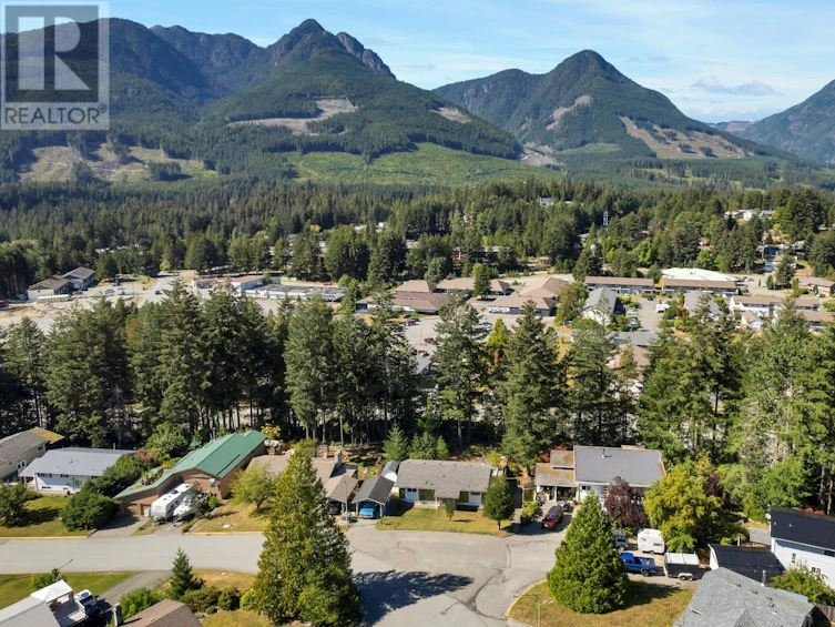 450 Chamiss Crescent, Gold River, BC, V0P 1G0 - 5