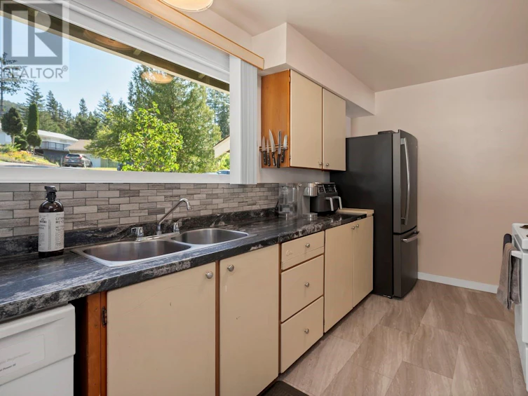 450 Chamiss Crescent, Gold River, BC, V0P 1G0 - 50
