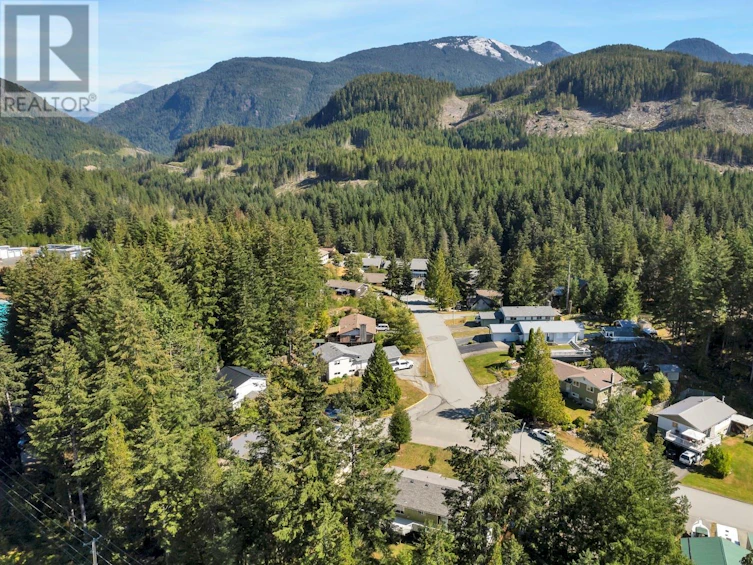 450 Chamiss Crescent, Gold River, BC, V0P 1G0 - 8