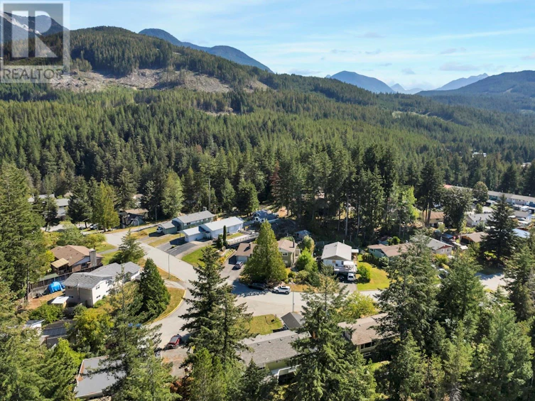 450 Chamiss Crescent, Gold River, BC, V0P 1G0 - 9