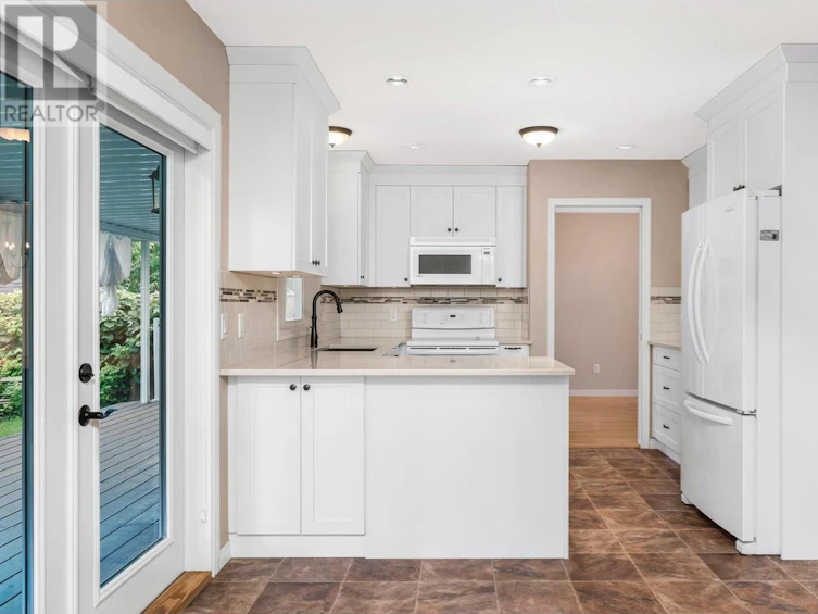 2427 Bradley Drive, Armstrong, BC, V0E 1B1 - 6