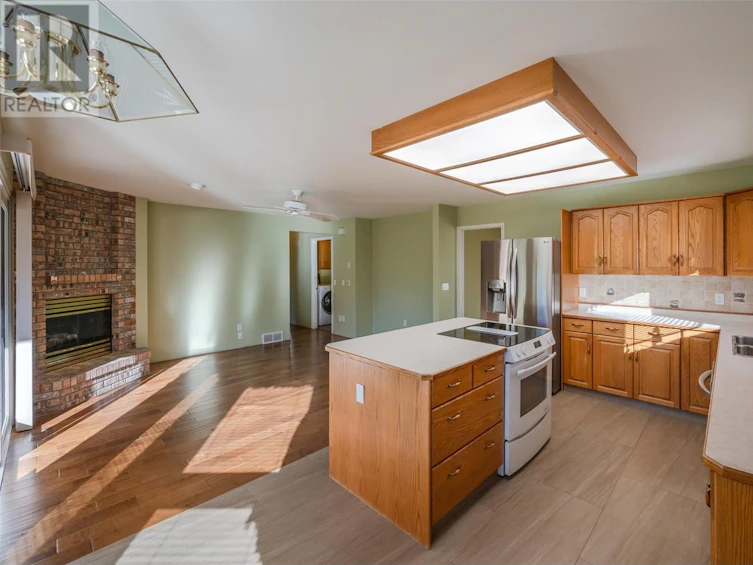 129-3333 South Main Street, Penticton, BC, V2A 8J8 - 14