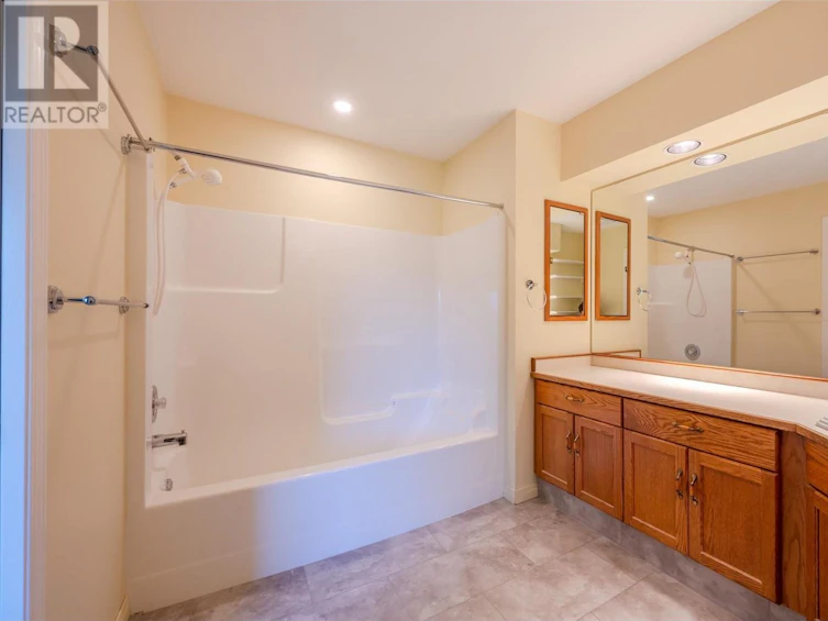 129-3333 South Main Street, Penticton, BC, V2A 8J8 - 26