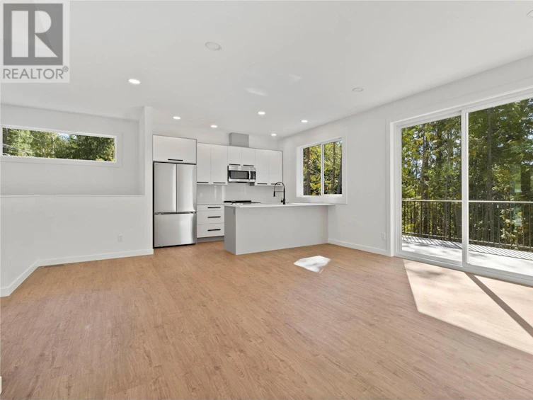 7308 Estate Place, Anglemont, BC, V0E 1M8 - 16