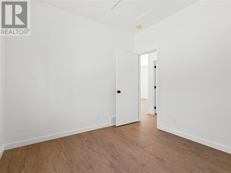 7308 Estate Place, Anglemont, BC, V0E 1M8 - 28
