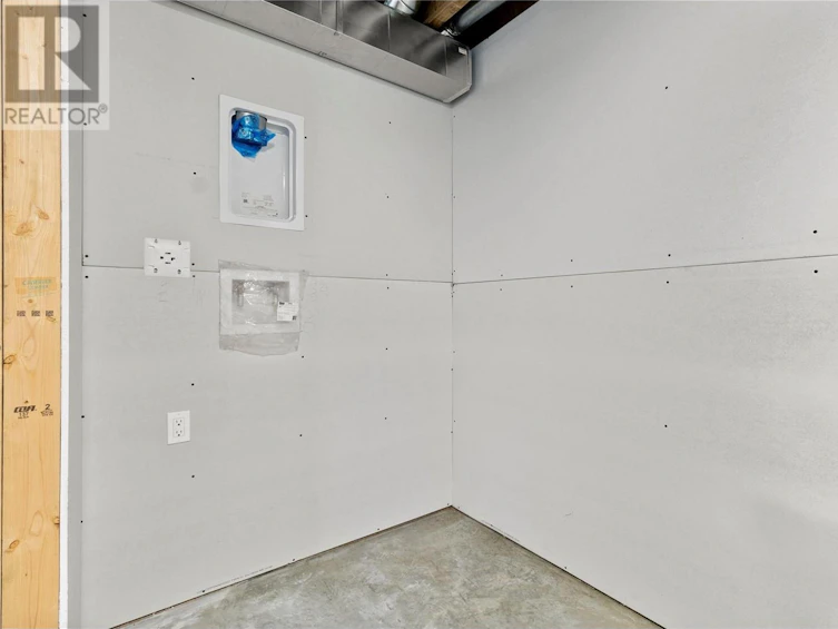 7308 Estate Place, Anglemont, BC, V0E 1M8 - 33