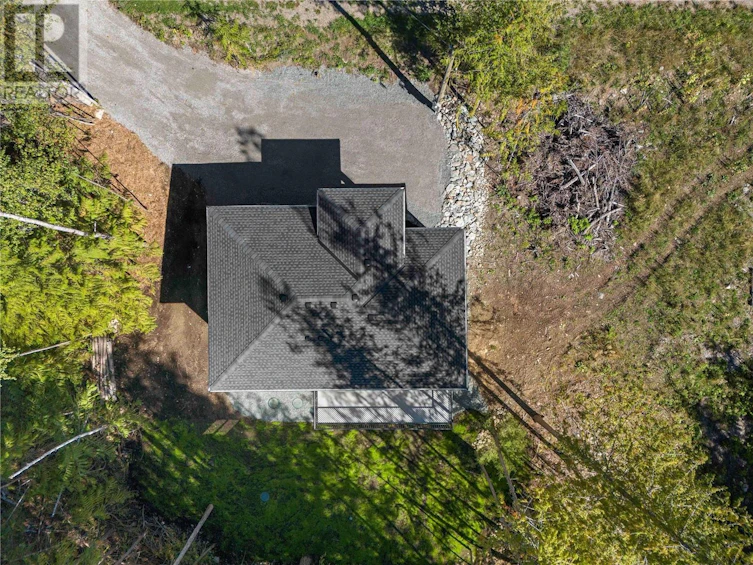 7308 Estate Place, Anglemont, BC, V0E 1M8 - 4
