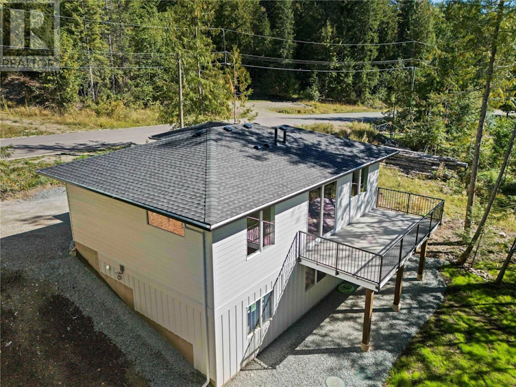 7308 Estate Place, Anglemont, BC, V0E 1M8 - 5