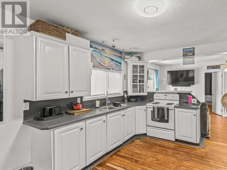 2293 Woodlawn Street, Kelowna, BC, V1Y 2T1 - 11