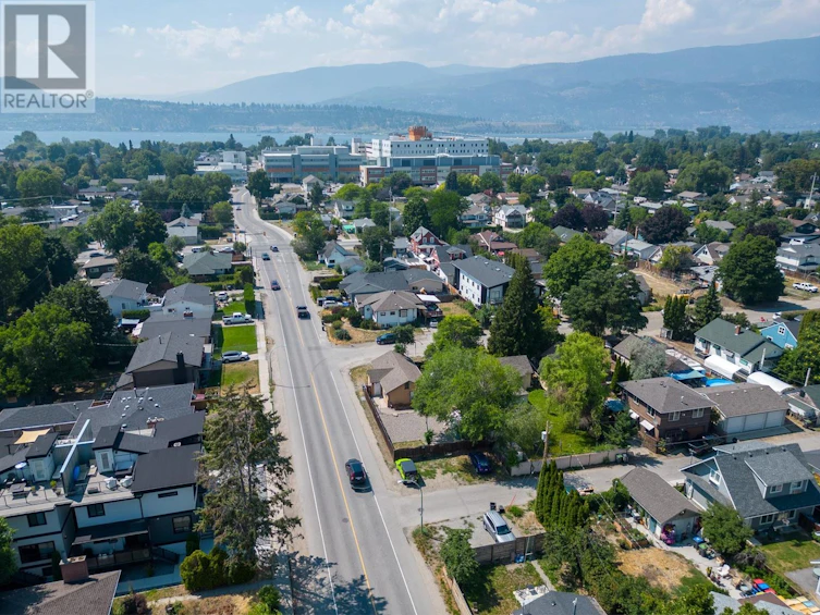 2293 Woodlawn Street, Kelowna, BC, V1Y 2T1 - 25