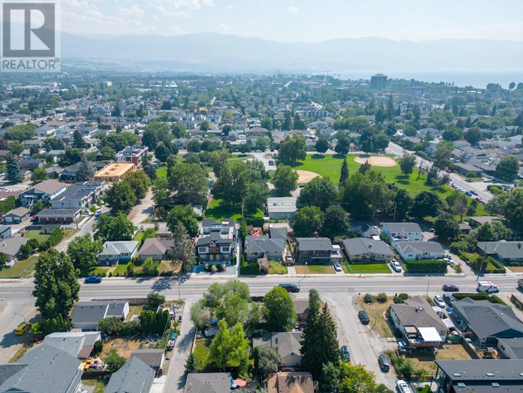 2293 Woodlawn Street, Kelowna, BC, V1Y 2T1 - 27