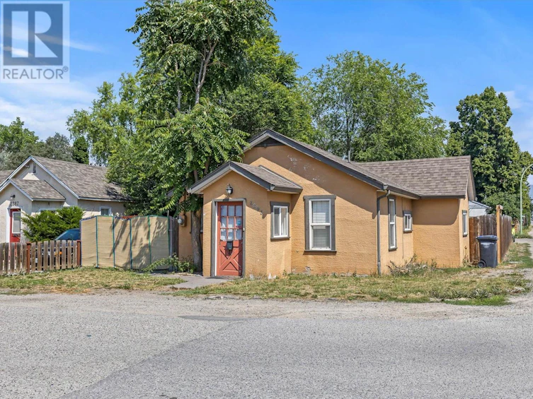 2293 Woodlawn Street, Kelowna, BC, V1Y 2T1 - 6