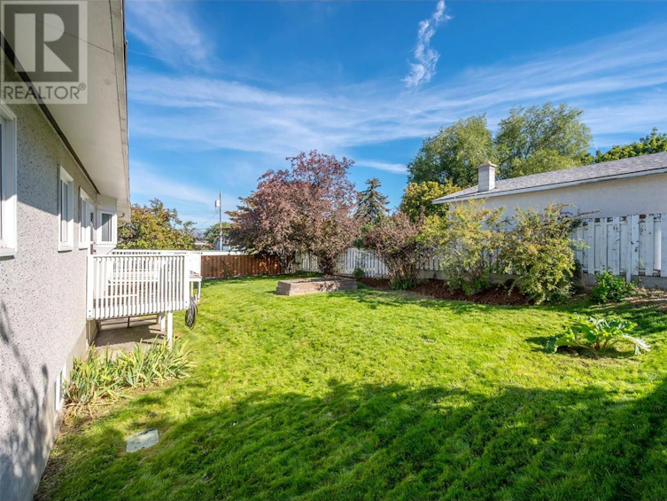 1448 Dartmouth Street, Penticton, BC, V2A 4B6 - 46