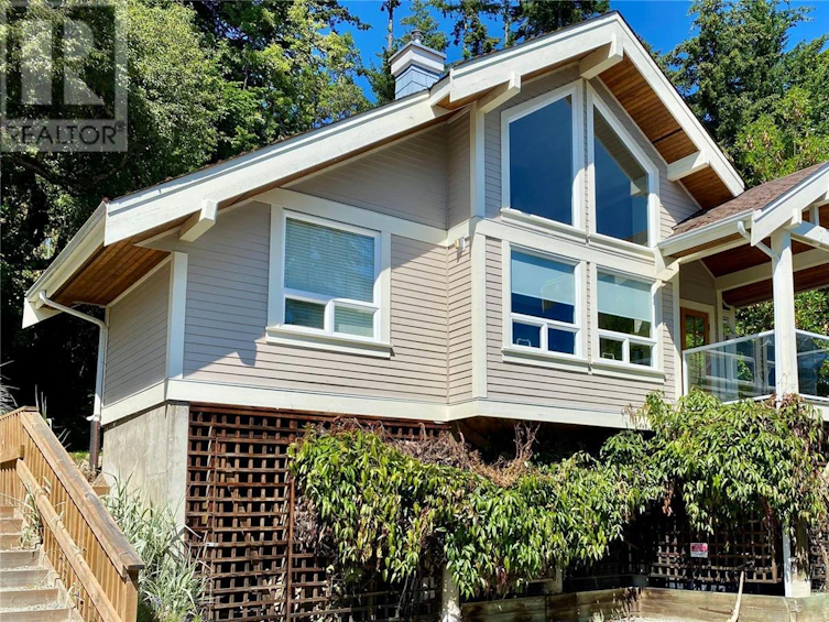 22a-2315 Mackinnon Road, Pender Island, BC, V0N 2M1