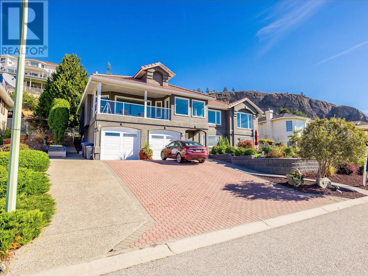 673 Royal View Drive, Kelowna, BC, V1Y 9J4 - 2