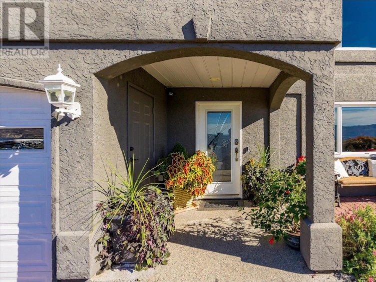 673 Royal View Drive, Kelowna, BC, V1Y 9J4 - 4