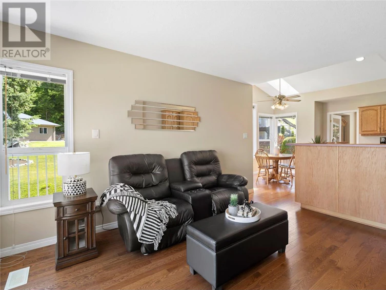 12-2592 Alpen Paradies Road, Blind Bay, BC, V0E 1H1 - 17