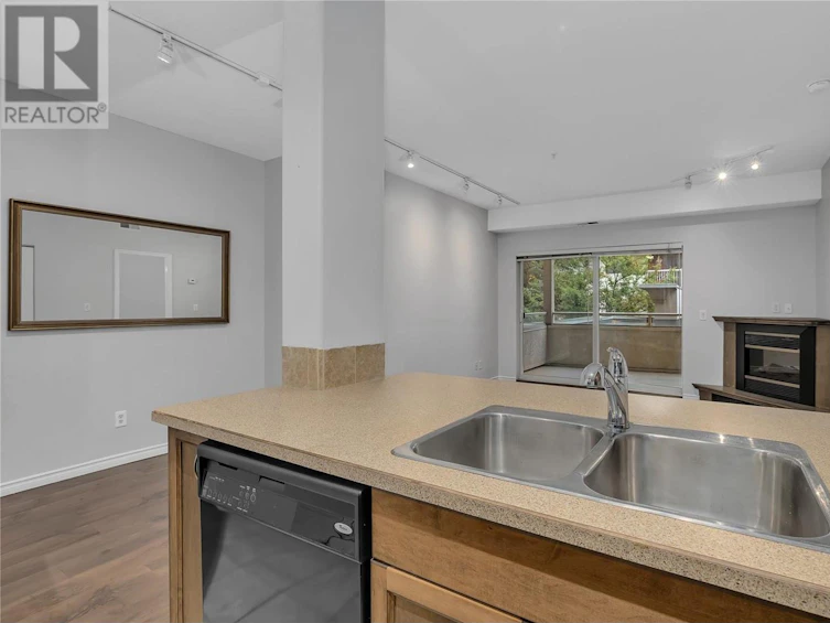 204-1007 Harvey Avenue, Kelowna, BC, V1Y 6E4 - 11