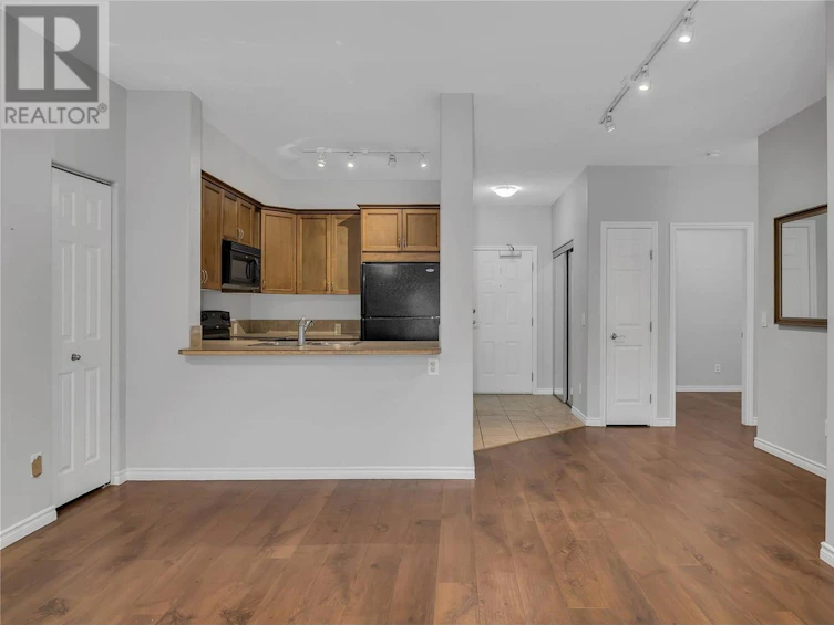 204-1007 Harvey Avenue, Kelowna, BC, V1Y 6E4 - 15