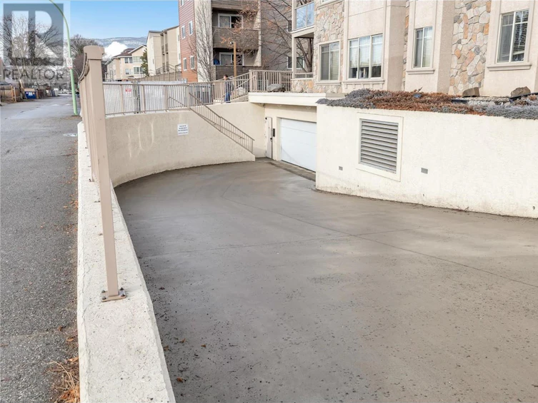 204-1007 Harvey Avenue, Kelowna, BC, V1Y 6E4 - 37