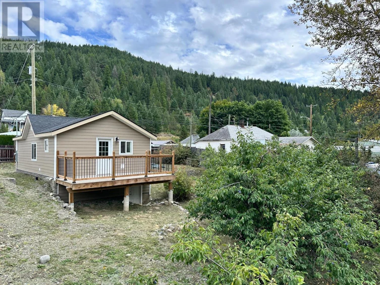 549 Gold S Avenue, Greenwood, BC, V0H 1J0 - 3