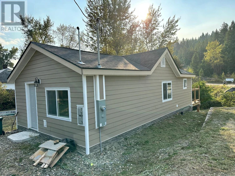 549 Gold S Avenue, Greenwood, BC, V0H 1J0 - 4