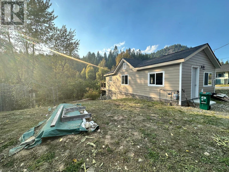 549 Gold S Avenue, Greenwood, BC, V0H 1J0 - 22