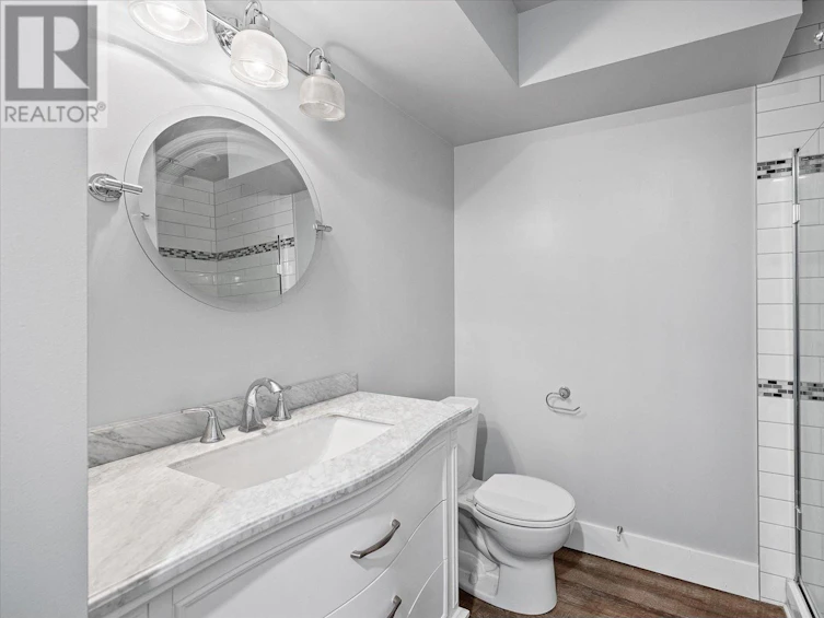 606 South South Crest Drive, Kelowna, BC, V1W 4Y6 - 28