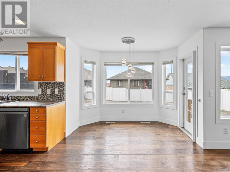 606 South South Crest Drive, Kelowna, BC, V1W 4Y6 - 9
