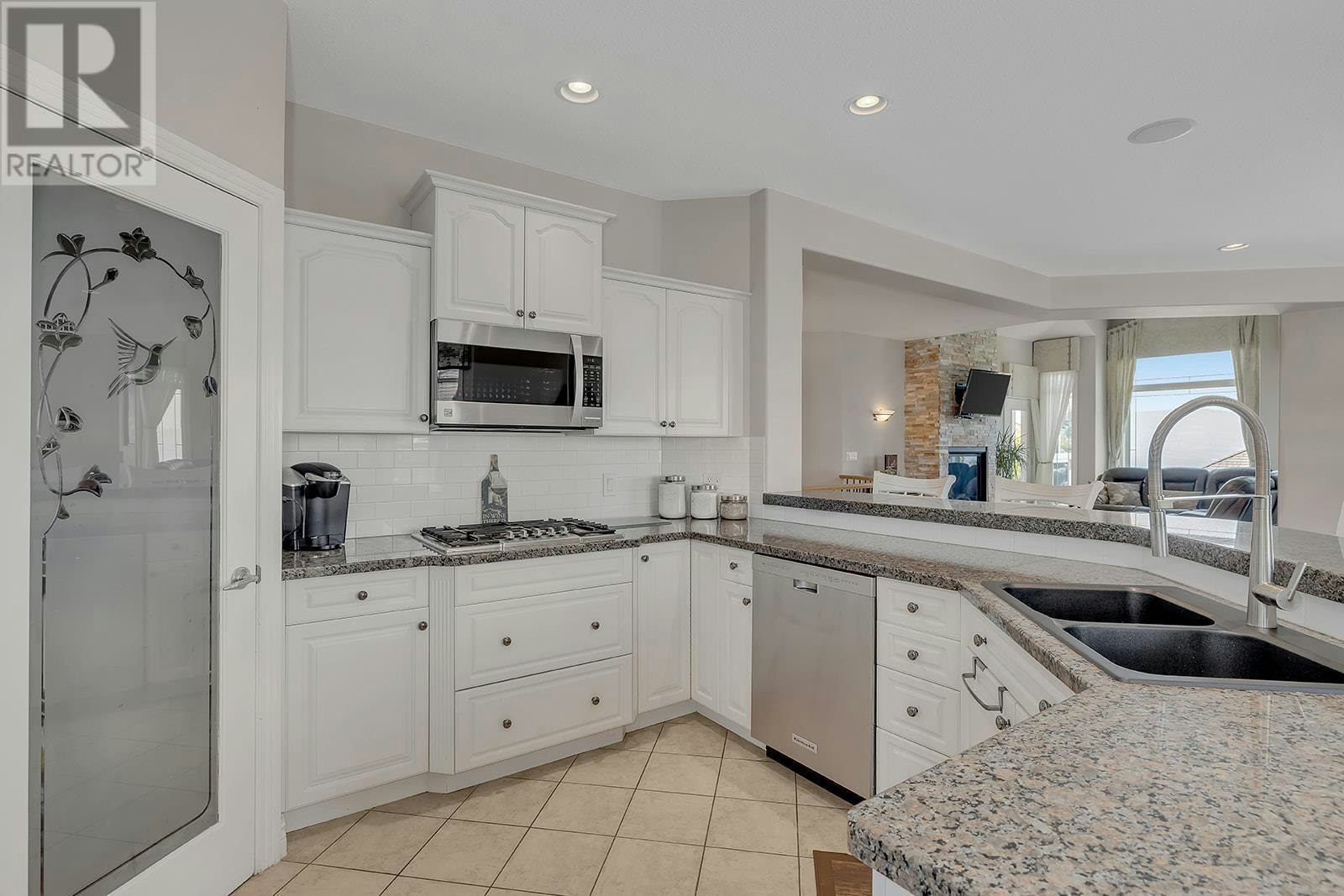 1003 Skeena Drive, Kelowna, BC, V1V 2K7 - 10