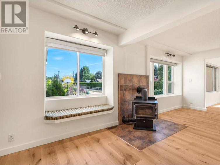 8510 Aberdeen Road, Coldstream, BC, V1B 2J6 - 14